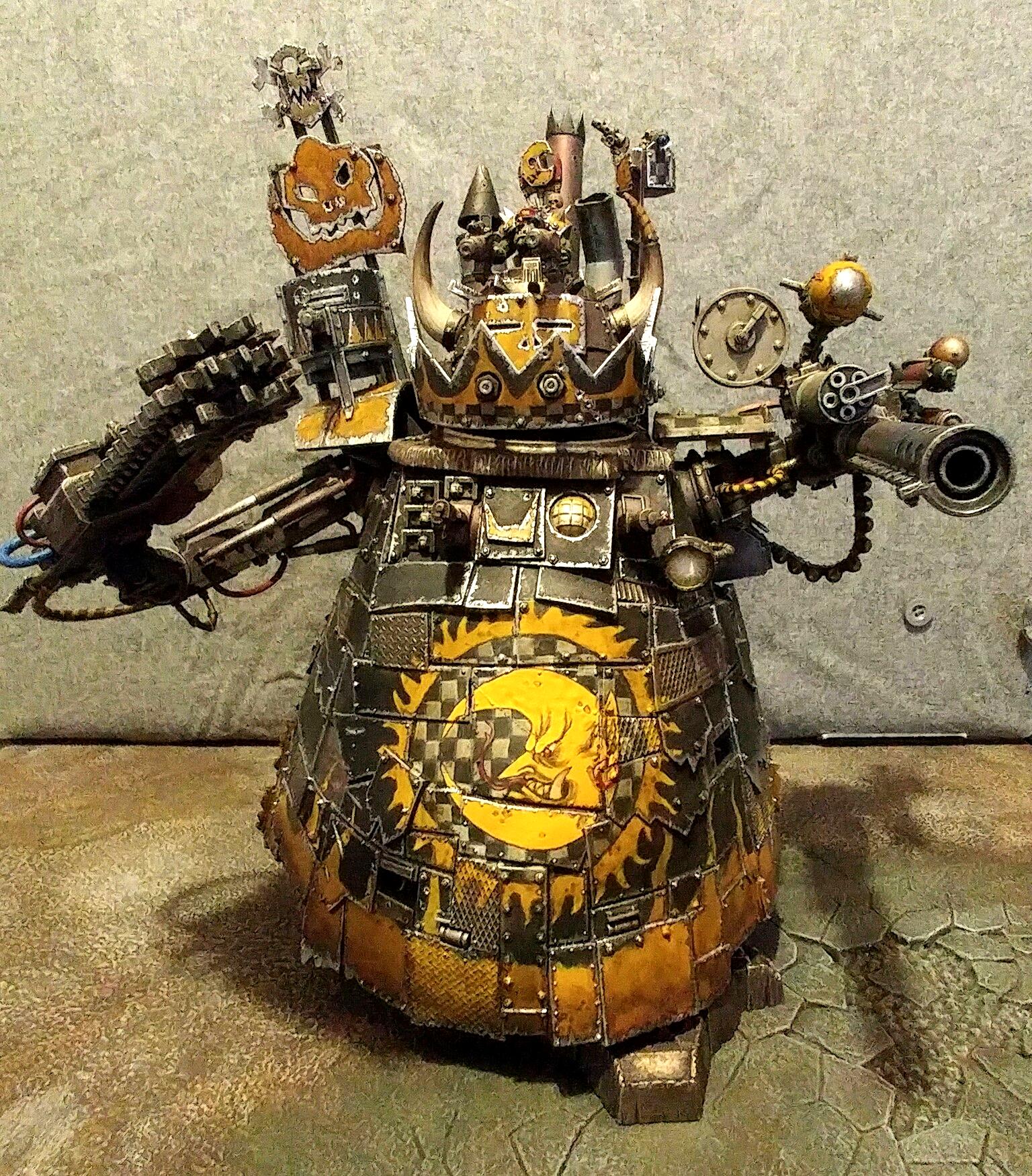 bad-moonz-gubbinz-orks-stompa-warhammer-40-000-yellow-stompa1